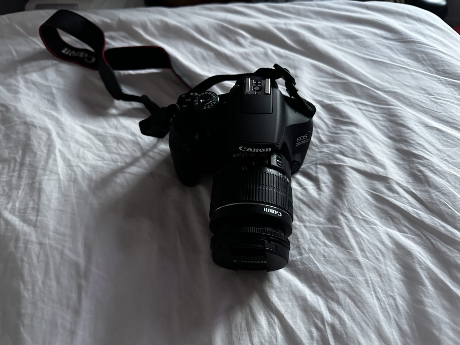 Φωτογραφική μηχανή canon dslr eos 2000d