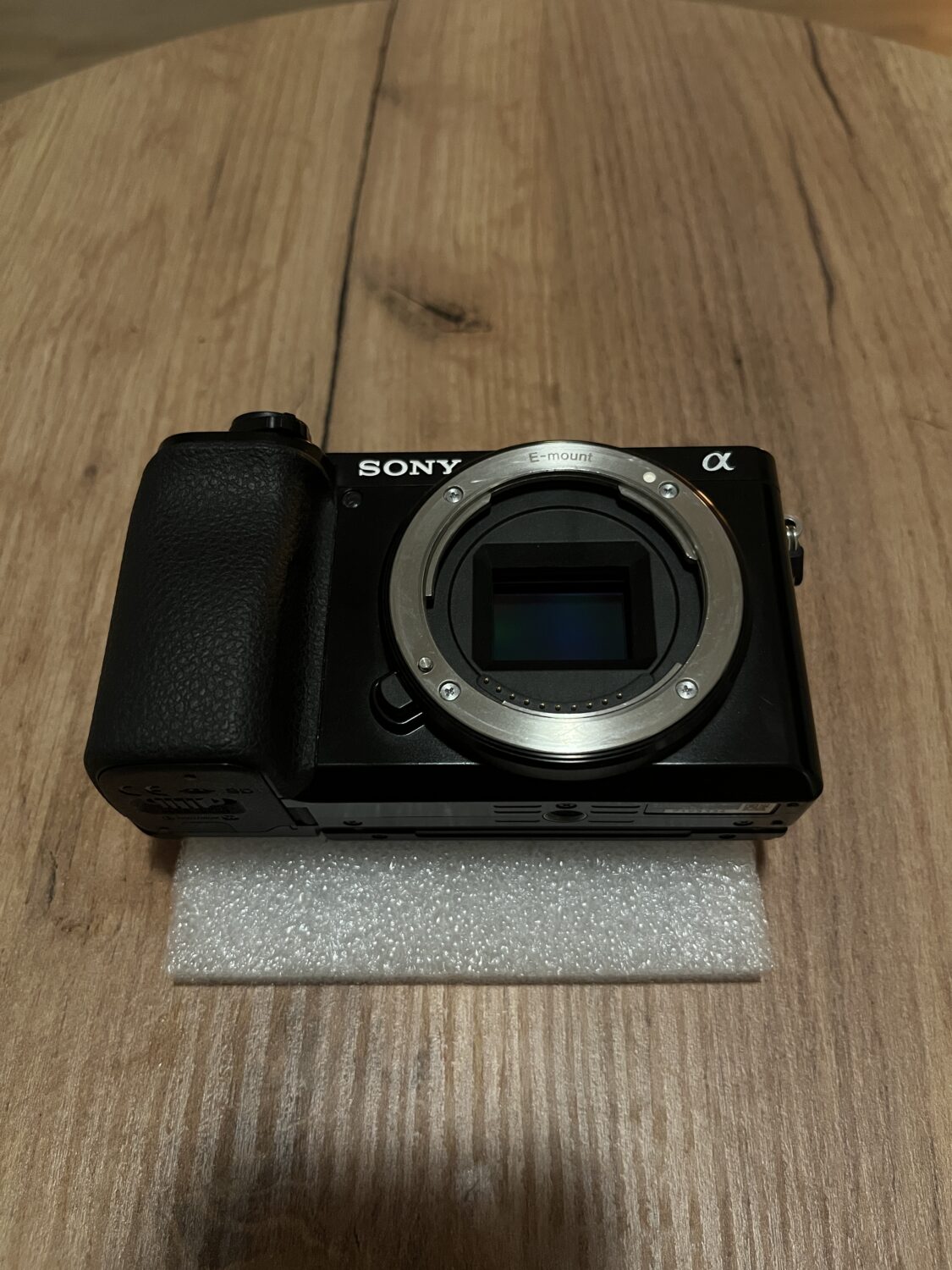 Sony a6100
