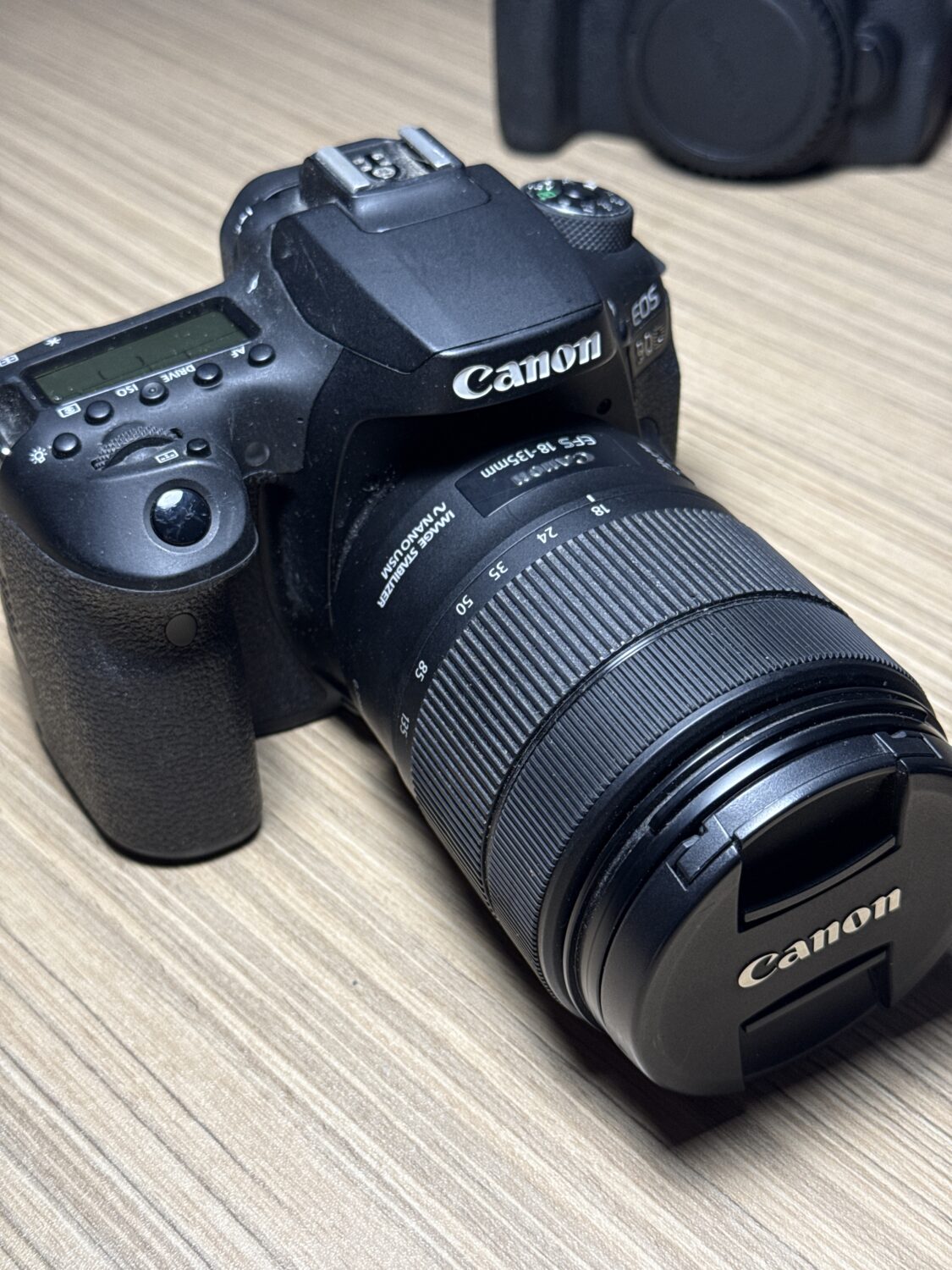 Canon eos 90 D